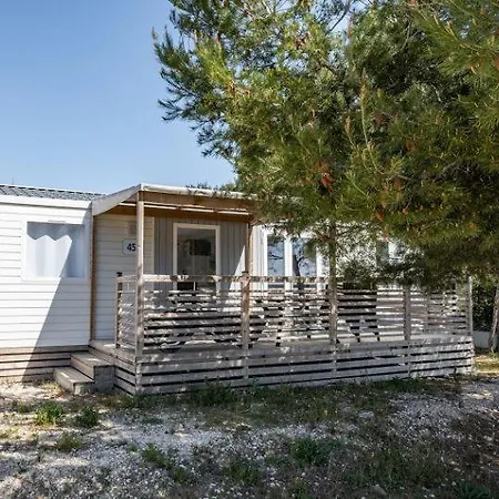 Martigues, Camping De L'Arquet **** Exterior photo
