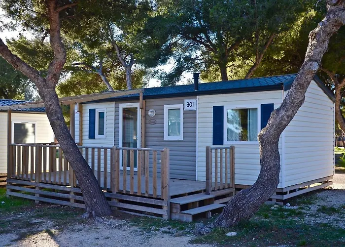 Martigues, Camping De L\'Arquet ****
