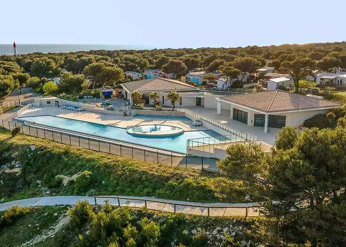 Martigues, Camping De L\'Arquet ****